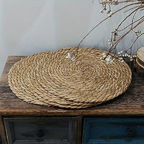 10-Pack Hand-Woven Water Hyacinth Placemats (13" Round)